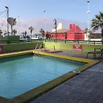 Central Y Acogedor Frente Al Mar